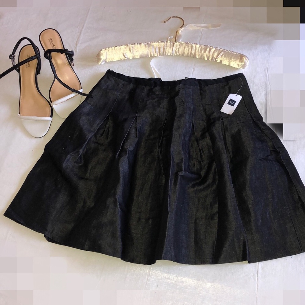 New Gap Knee High Skirt